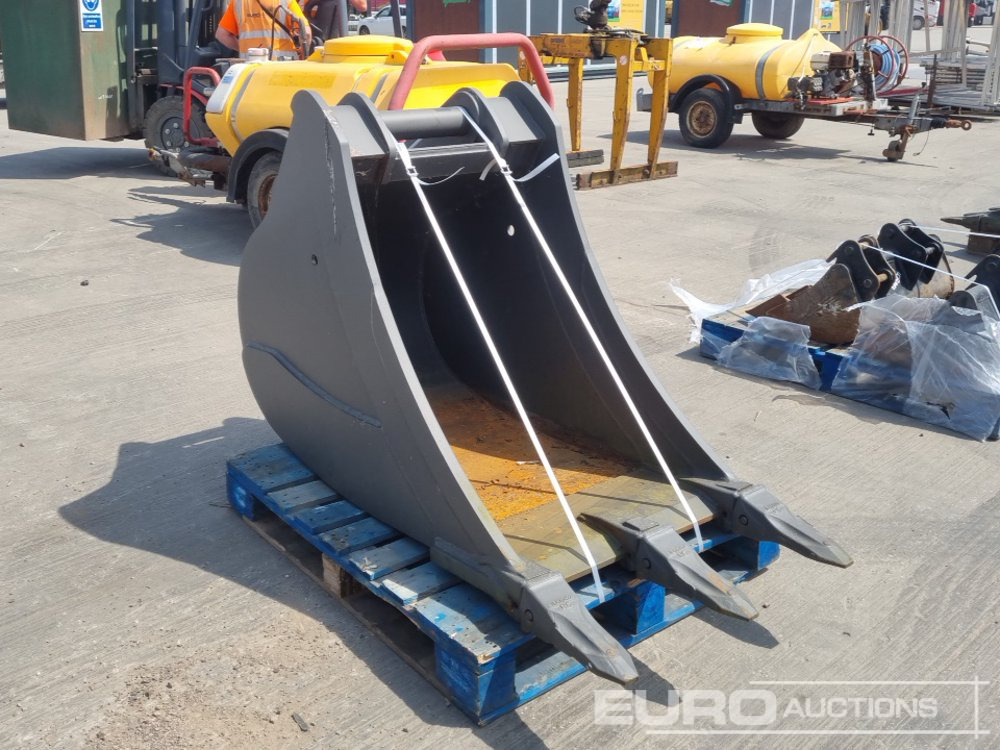 New Bucket Unused Miller 30" Scoop Bucket 80mm Pin to suit 20 Ton Excavator: picture 7