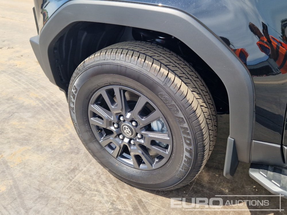 SUV Unused Toyota Land Cruiser: picture 10