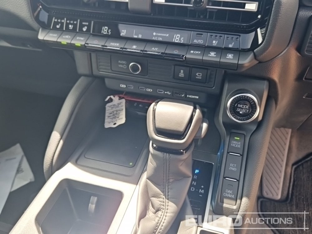 SUV Unused Toyota Land Cruiser: picture 32
