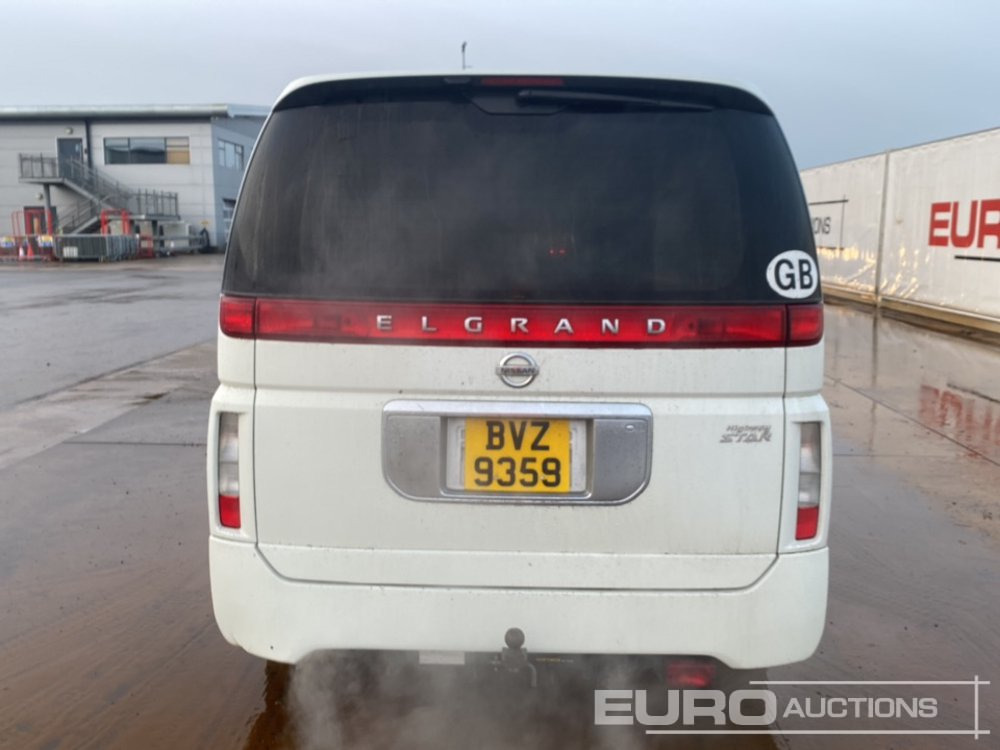 2003 Nissan Elgrand - Van: picture 4 2003 Nissan Elgrand - Van: picture 4