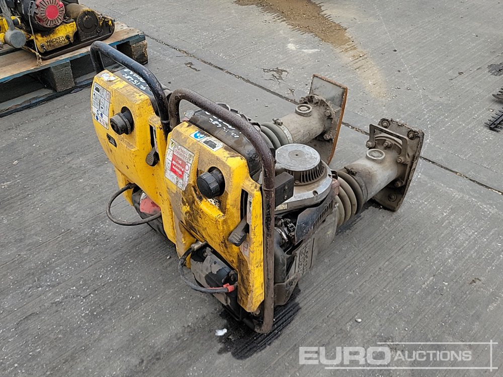Wacker Neuson Petrol Trench Compactor (2 of), (Spares) - Asphalt machine: picture 5 Wacker Neuson Petrol Trench Compactor (2 of), (Spares) - Asphalt machine: picture 5