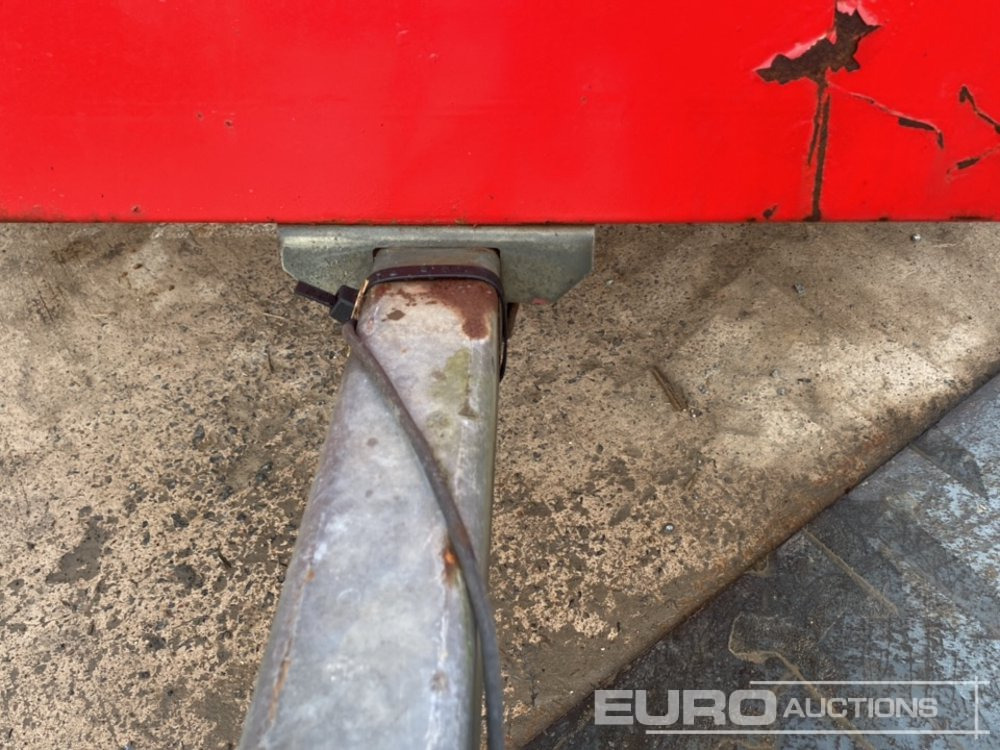 Storage tank Western 1100 Litre Single Axle Bunded Fuel Bowser, 12 Volt Pump: picture 12 Storage tank Western 1100 Litre Single Axle Bunded Fuel Bowser, 12 Volt Pump: picture 12