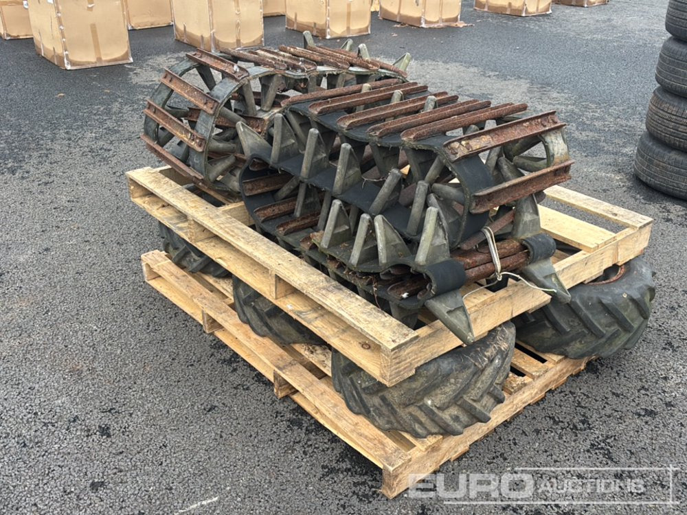 Wheels & Tracks to suit 6 Wheel Drive Vehicle - Tire: picture 3 Wheels & Tracks to suit 6 Wheel Drive Vehicle - Tire: picture 3