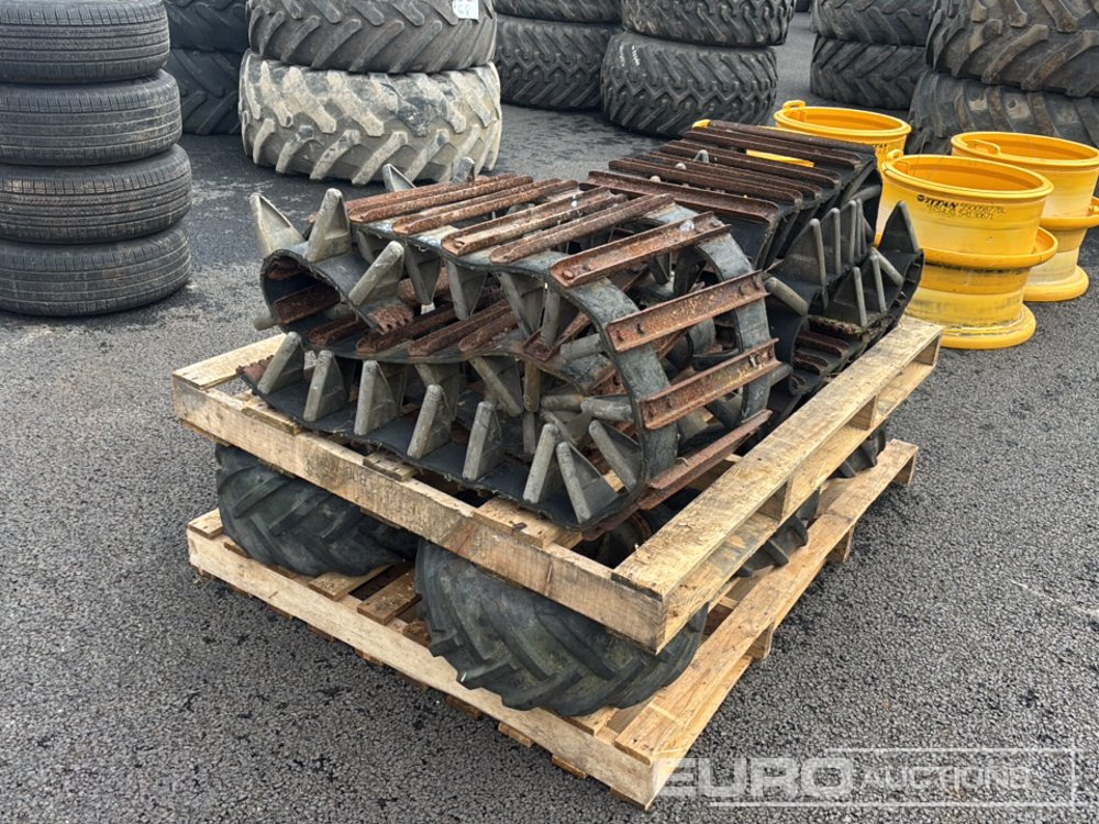 Wheels & Tracks to suit 6 Wheel Drive Vehicle - Tire: picture 2 Wheels & Tracks to suit 6 Wheel Drive Vehicle - Tire: picture 2