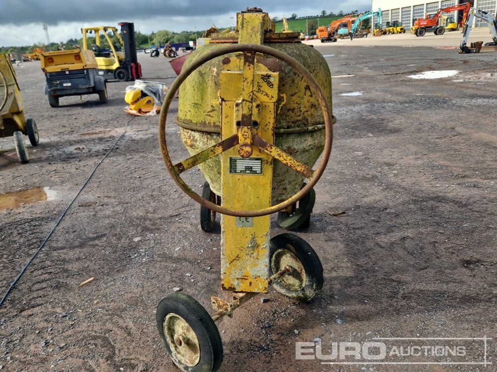 Winget 100T Diesel Cement Mixer, Lister Engine - Concrete mixer: picture 4 Winget 100T Diesel Cement Mixer, Lister Engine - Concrete mixer: picture 4