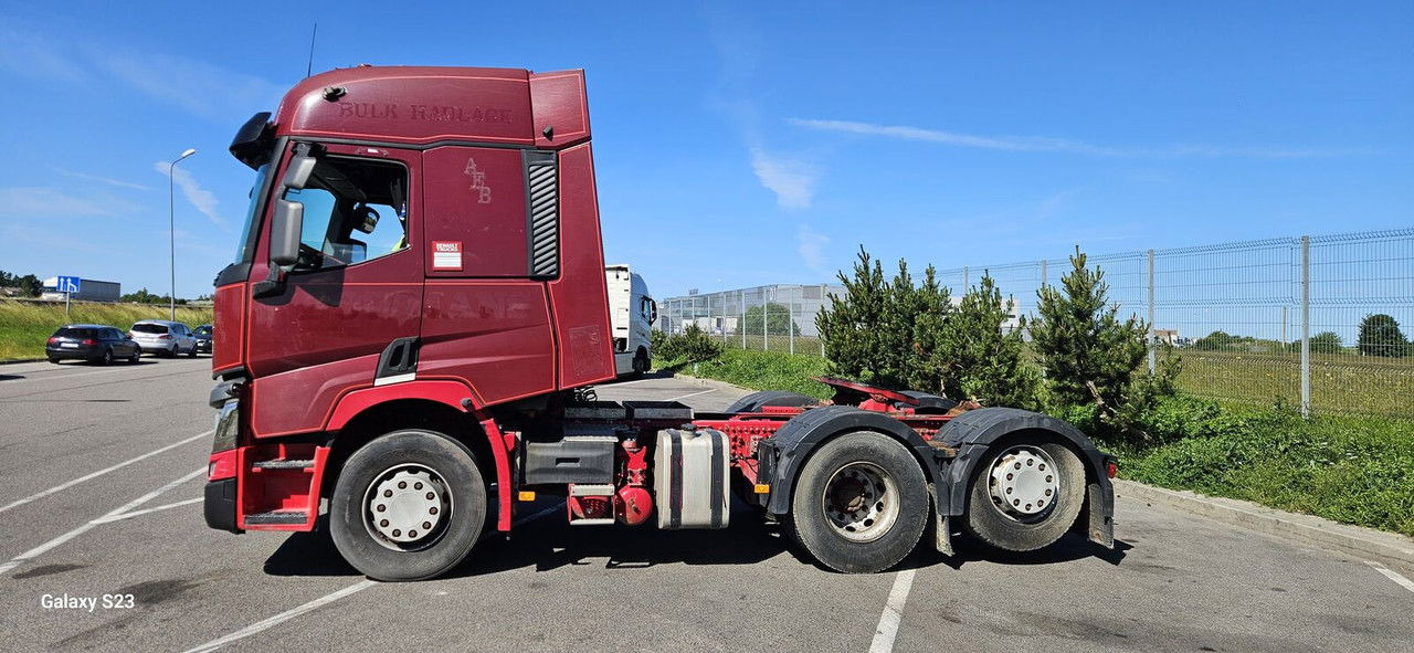 Renault T520 - Tractor unit: picture 1 Renault T520 - Tractor unit: picture 1