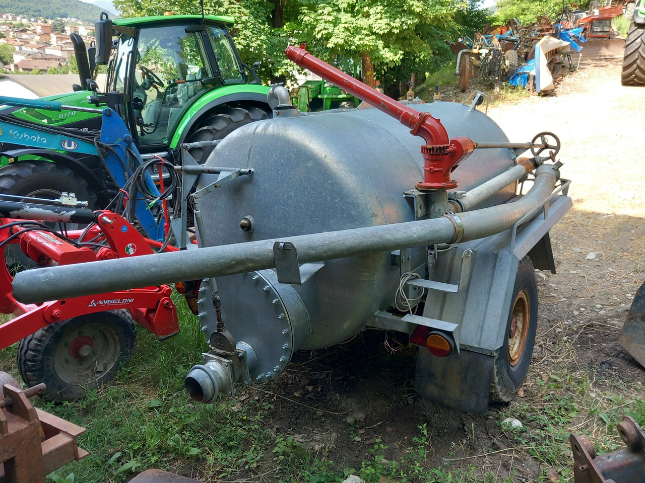 Carrobotte usato Galli 35 q.li - Slurry tanker: picture 2 Carrobotte usato Galli 35 q.li - Slurry tanker: picture 2