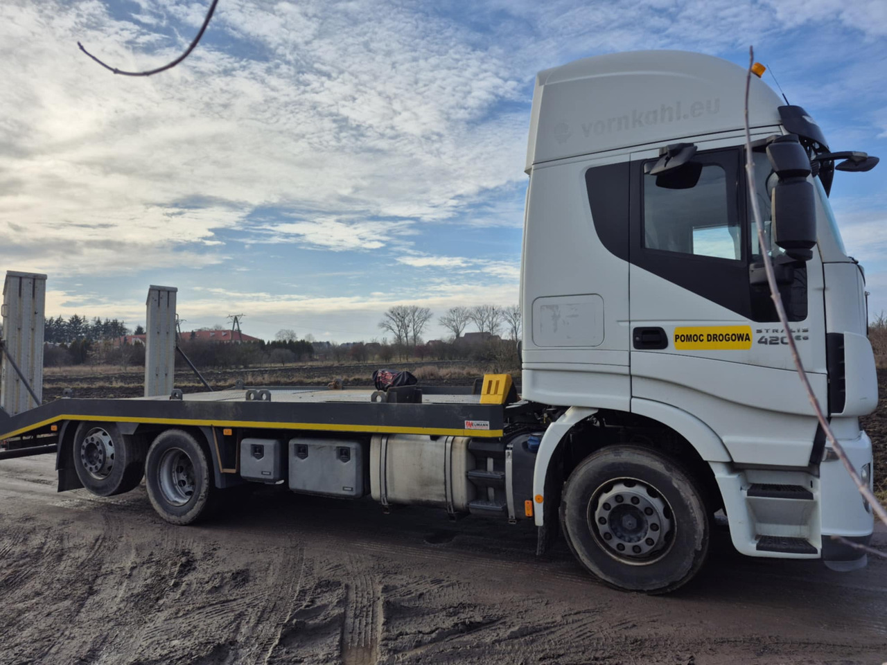 IVECO Stralis 420 - Autotransporter truck: picture 5 IVECO Stralis 420 - Autotransporter truck: picture 5