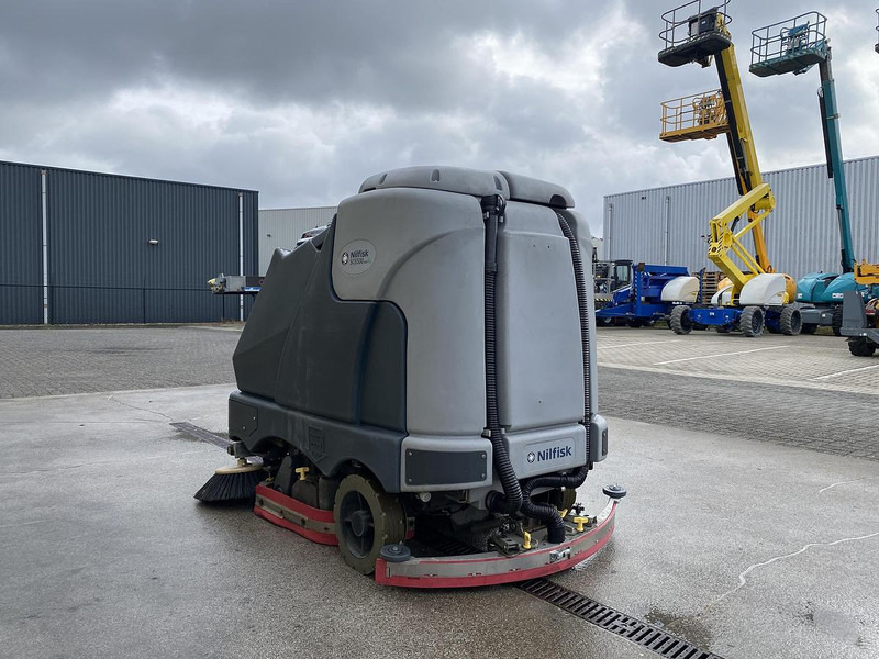 Nilfisk SC6500 1100C, Veeg- Schrobmachine - Scrubber dryer: picture 4 Nilfisk SC6500 1100C, Veeg- Schrobmachine - Scrubber dryer: picture 4