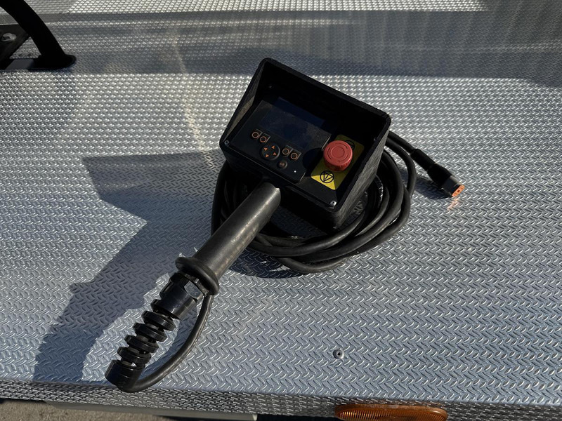 Truck mounted aerial platform Versalift VTX-240, Auto hoogwerker: picture 17