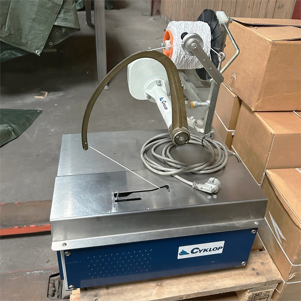ABC Cyklop Axro 3k - Machine tool: picture 2 ABC Cyklop Axro 3k - Machine tool: picture 2