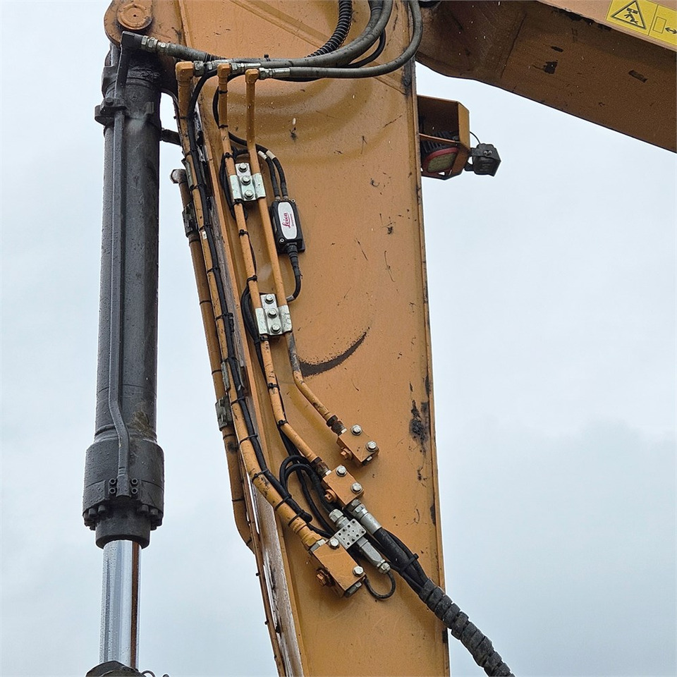Crawler excavator Case CX250 D: picture 31