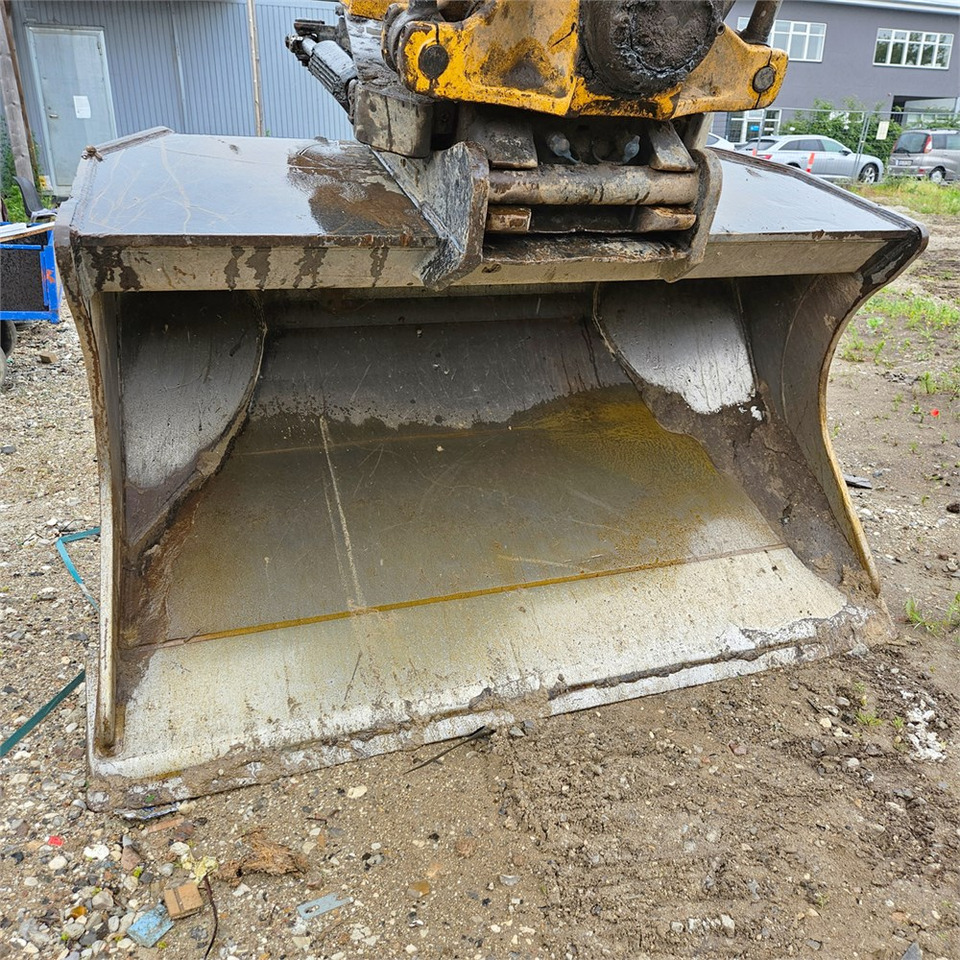Crawler excavator Case CX250 D: picture 22