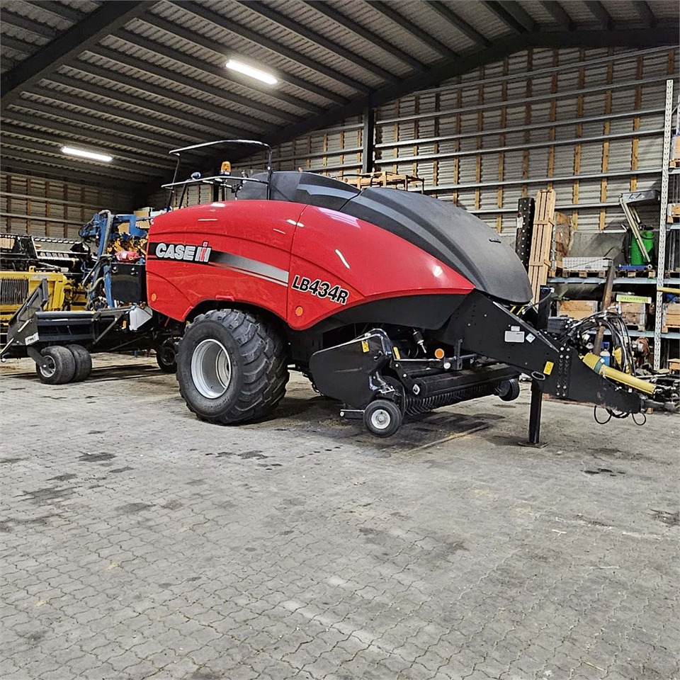 Case LB 434 R - Hay and forage equipment: picture 1 Case LB 434 R - Hay and forage equipment: picture 1
