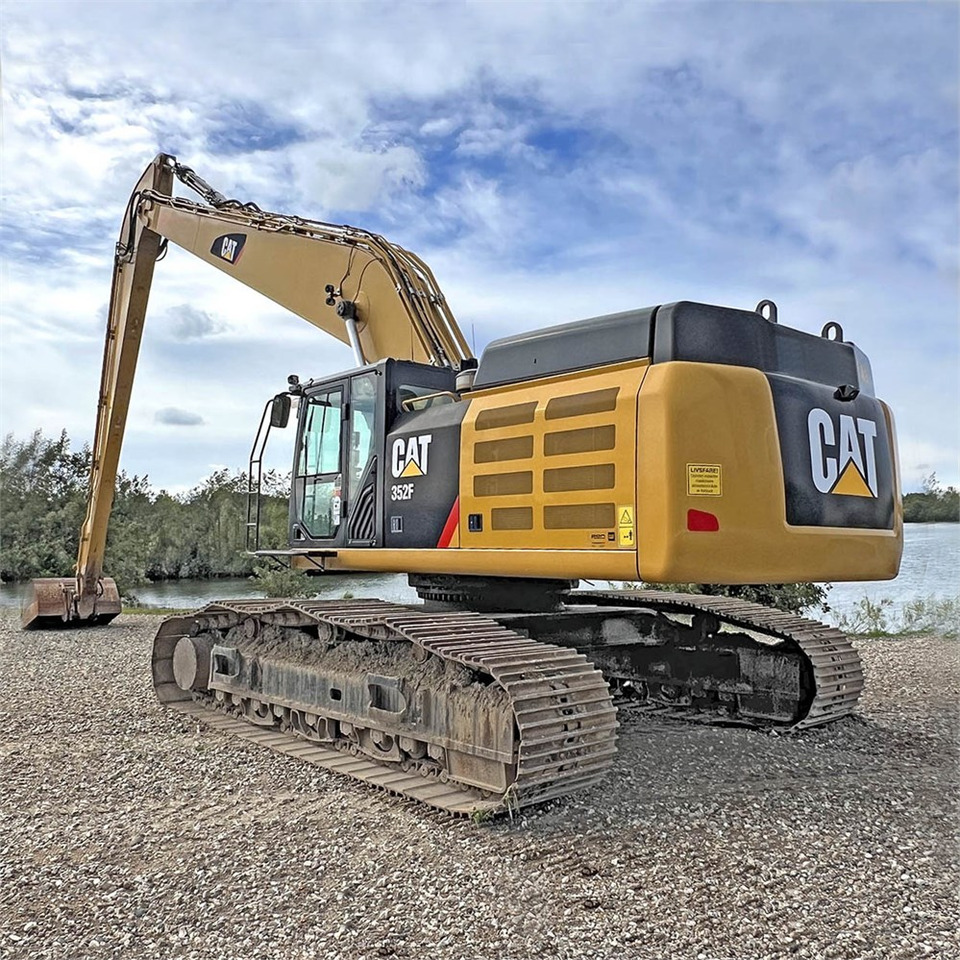 Crawler excavator Caterpillar 352 F LRE: picture 5