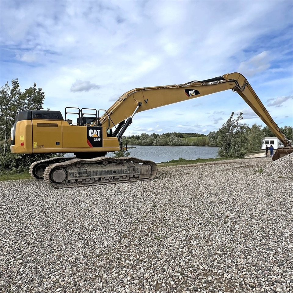 Crawler excavator Caterpillar 352 F LRE: picture 11
