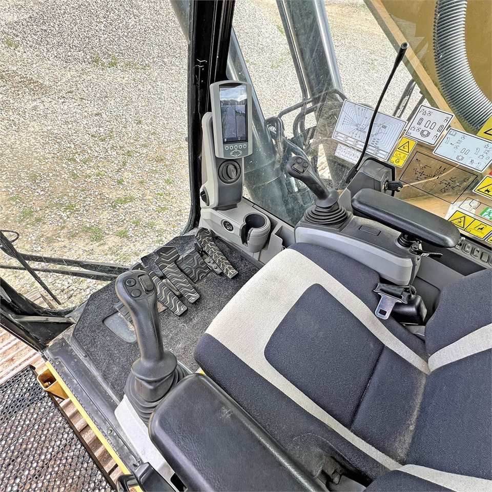 Crawler excavator Caterpillar 352 F LRE: picture 27
