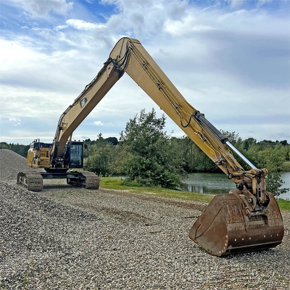 Crawler excavator Caterpillar 352 F LRE: picture 14
