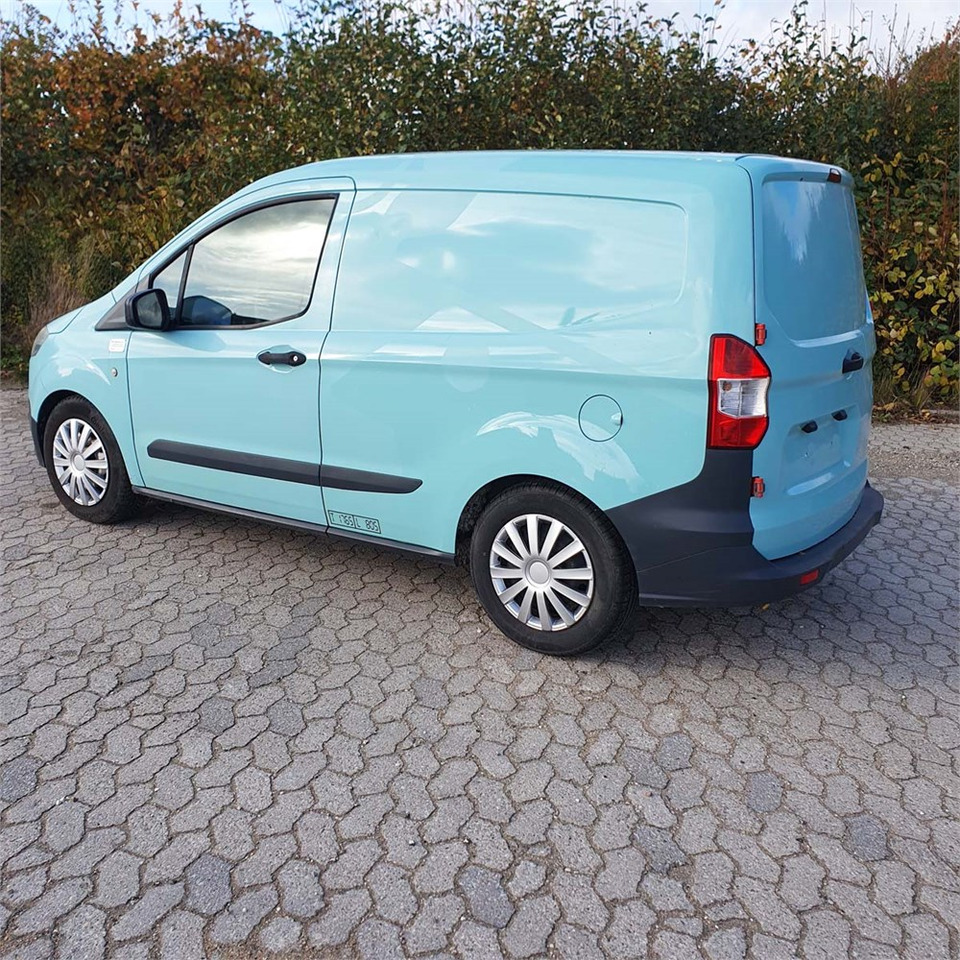 Ford Transit Courier 1,0 Ecoboost - Small van: picture 4 Ford Transit Courier 1,0 Ecoboost - Small van: picture 4