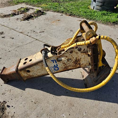 Furukawa F6LN - Hydraulic hammer: picture 2 Furukawa F6LN - Hydraulic hammer: picture 2