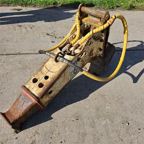 Furukawa F6LN - Hydraulic hammer: picture 1 Furukawa F6LN - Hydraulic hammer: picture 1