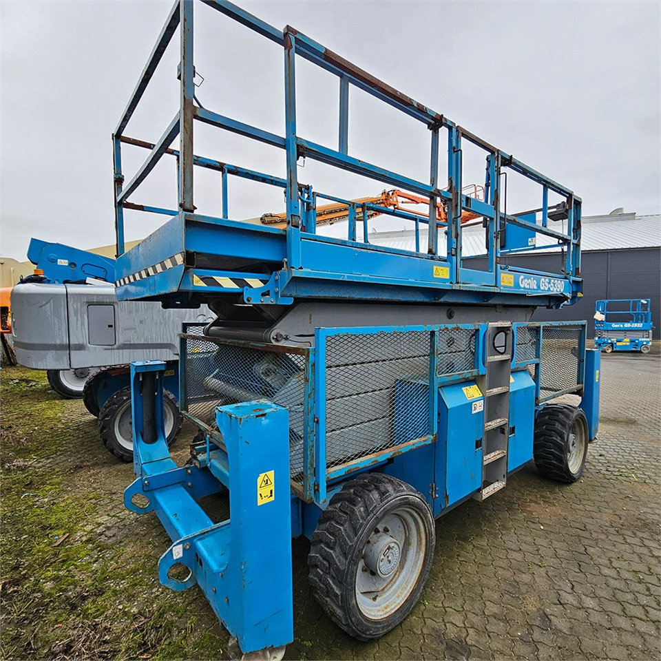 Scissor lift Genie GS-5390: picture 7