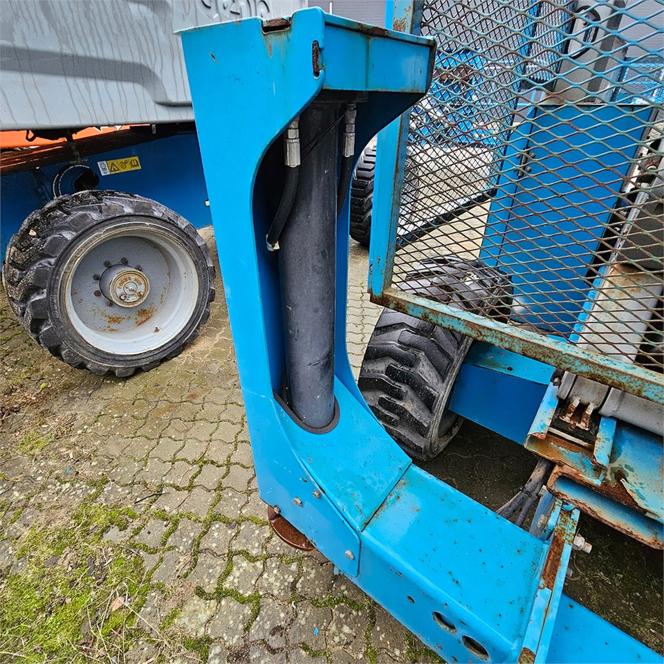 Scissor lift Genie GS-5390: picture 14