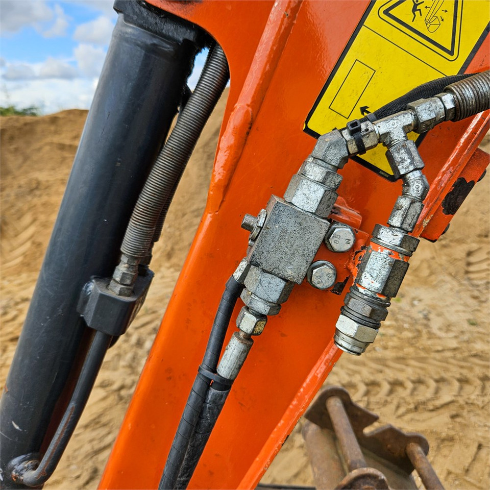 Hitachi ZX19-6 CR on lease Hitachi ZX19-6 CR: picture 21