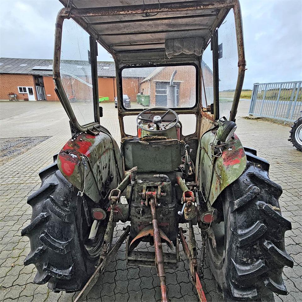 IH 276 - Farm tractor: picture 5 IH 276 - Farm tractor: picture 5