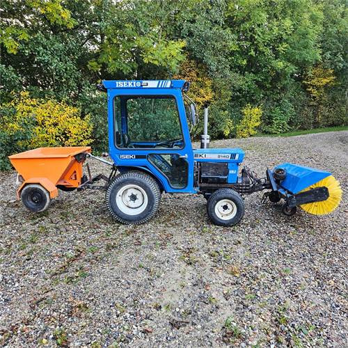 Iseki 2140 - Municipal tractor: picture 3 Iseki 2140 - Municipal tractor: picture 3