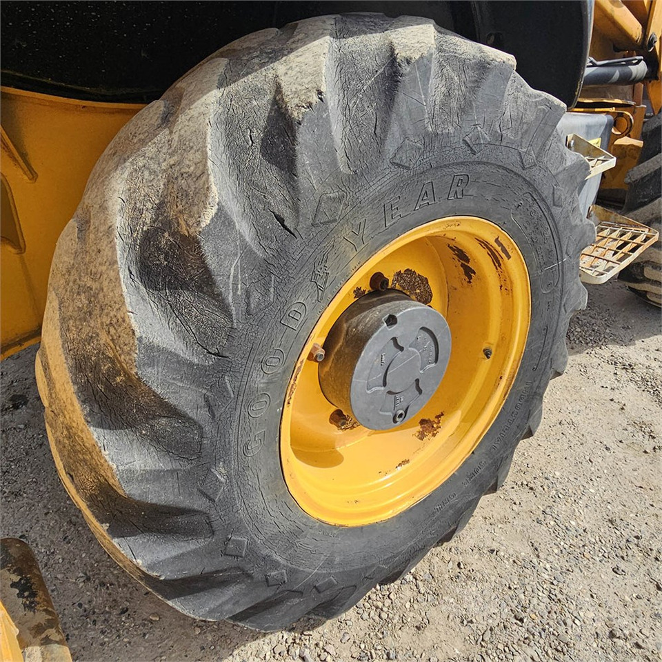 Backhoe loader JCB 4CX eco T4i III B: picture 38