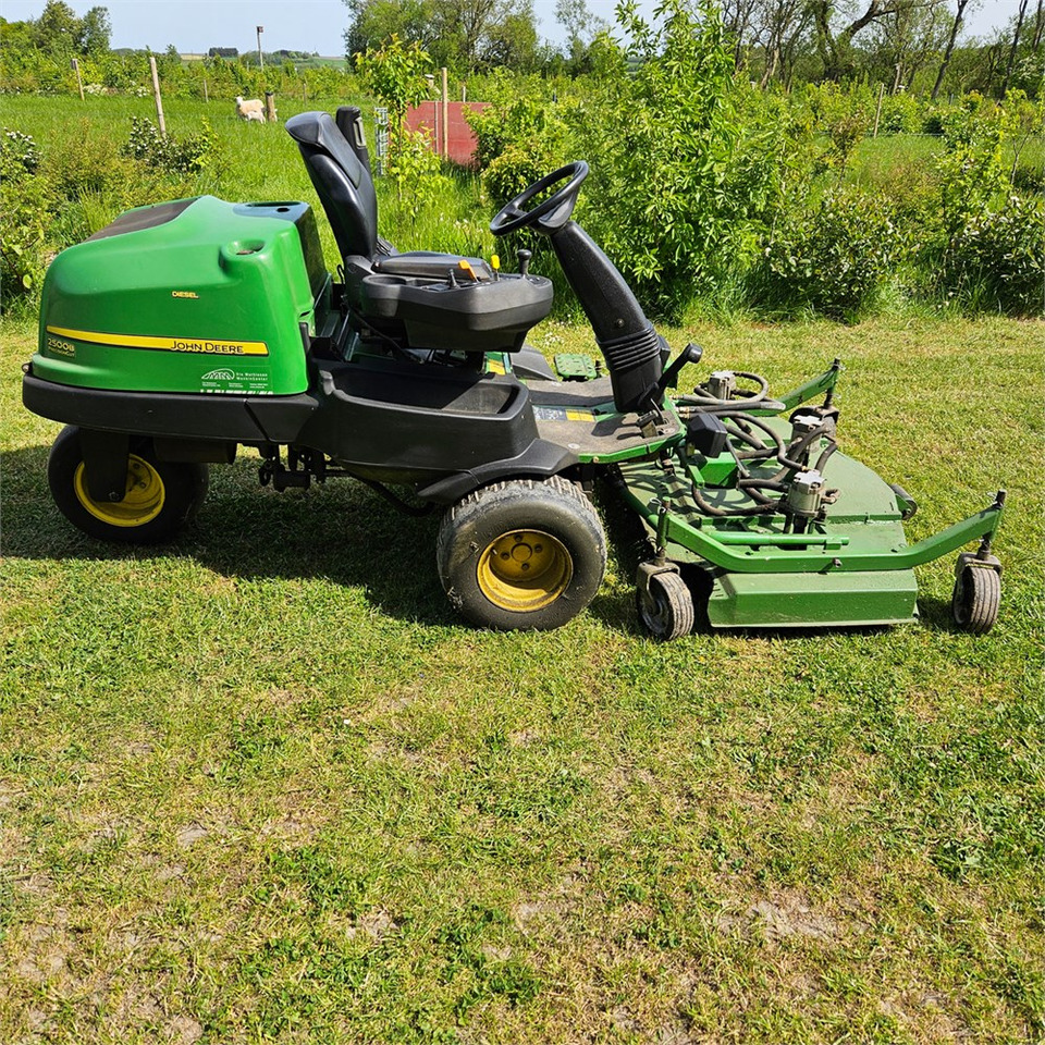 John Deere 2500B PrecisionCut on lease John Deere 2500B PrecisionCut: picture 7