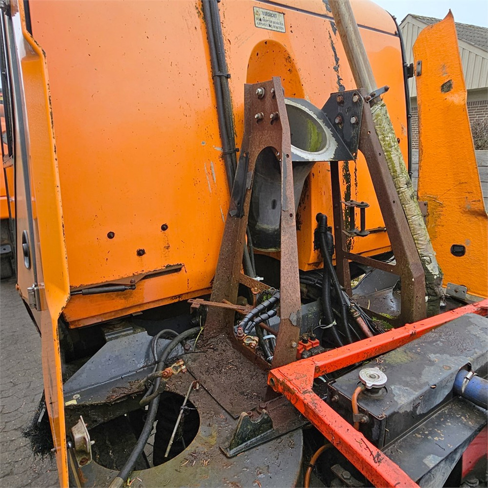 Johnston Sweepers 5000 on lease Johnston Sweepers 5000: picture 15