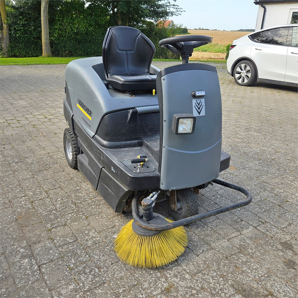 Kärcher Km 100/100 RG - Industrial sweeper: picture 5 Kärcher Km 100/100 RG - Industrial sweeper: picture 5