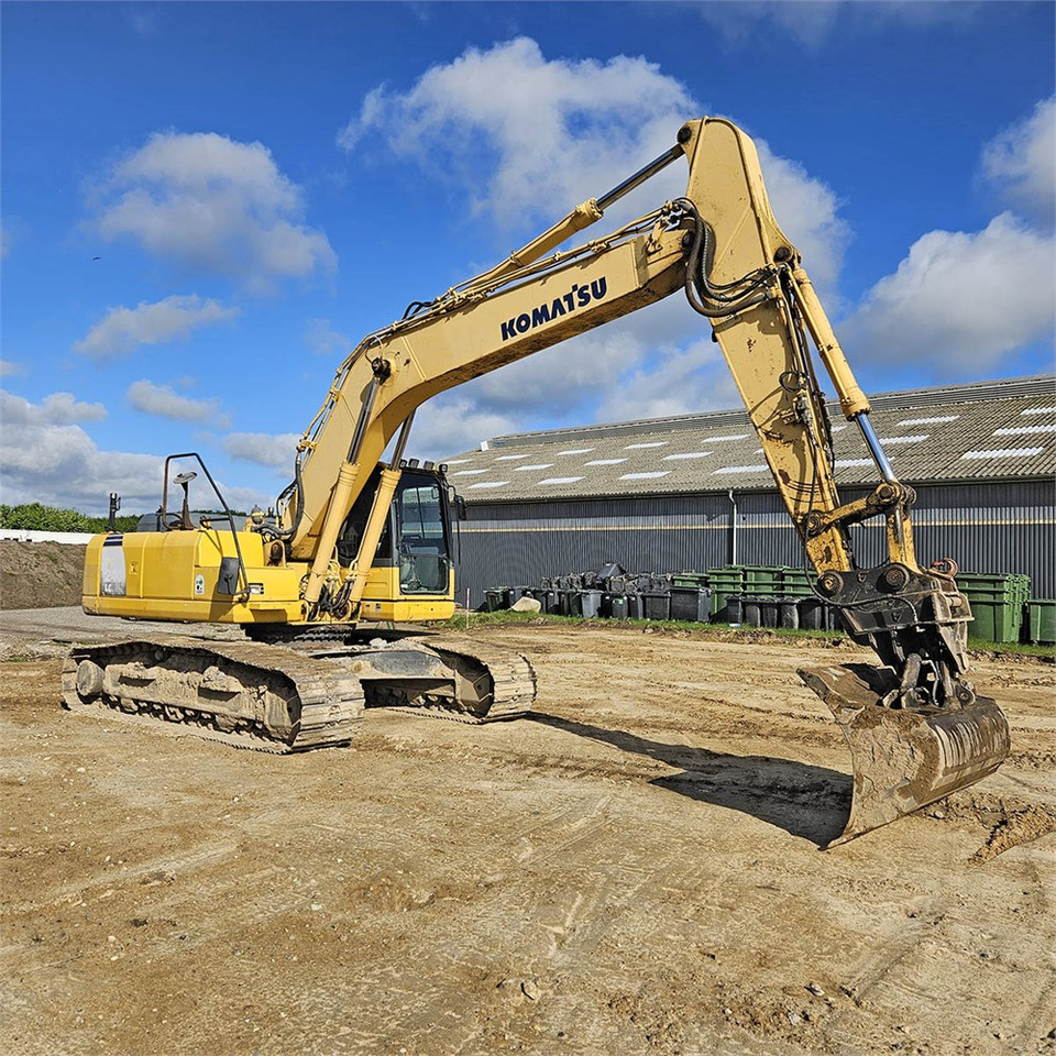 Crawler excavator Komatsu PC240 LC-8: picture 7