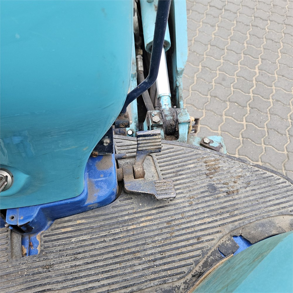 Kubota U-10 on lease Kubota U-10: picture 10 Kubota U-10 on lease Kubota U-10: picture 10