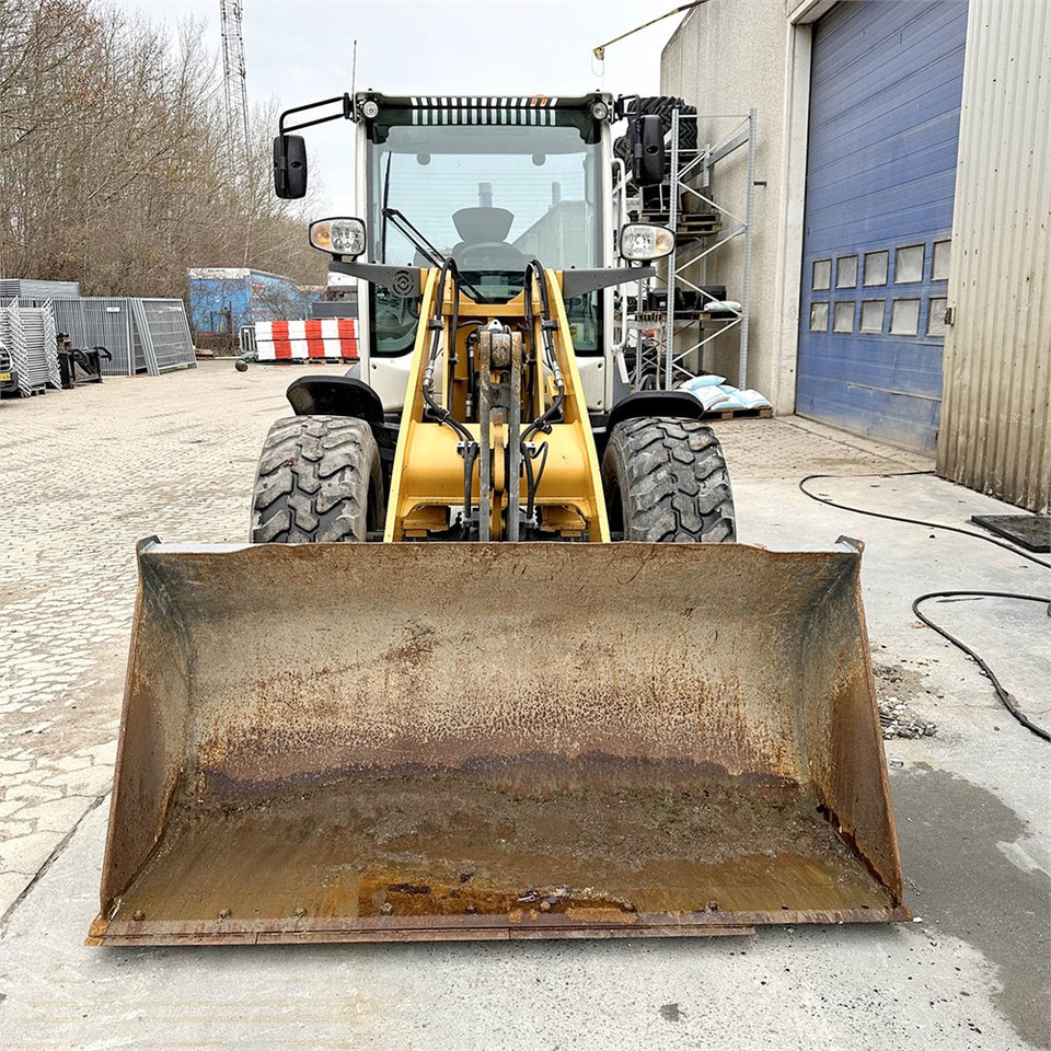 Wheel loader Liebherr L506C: picture 9