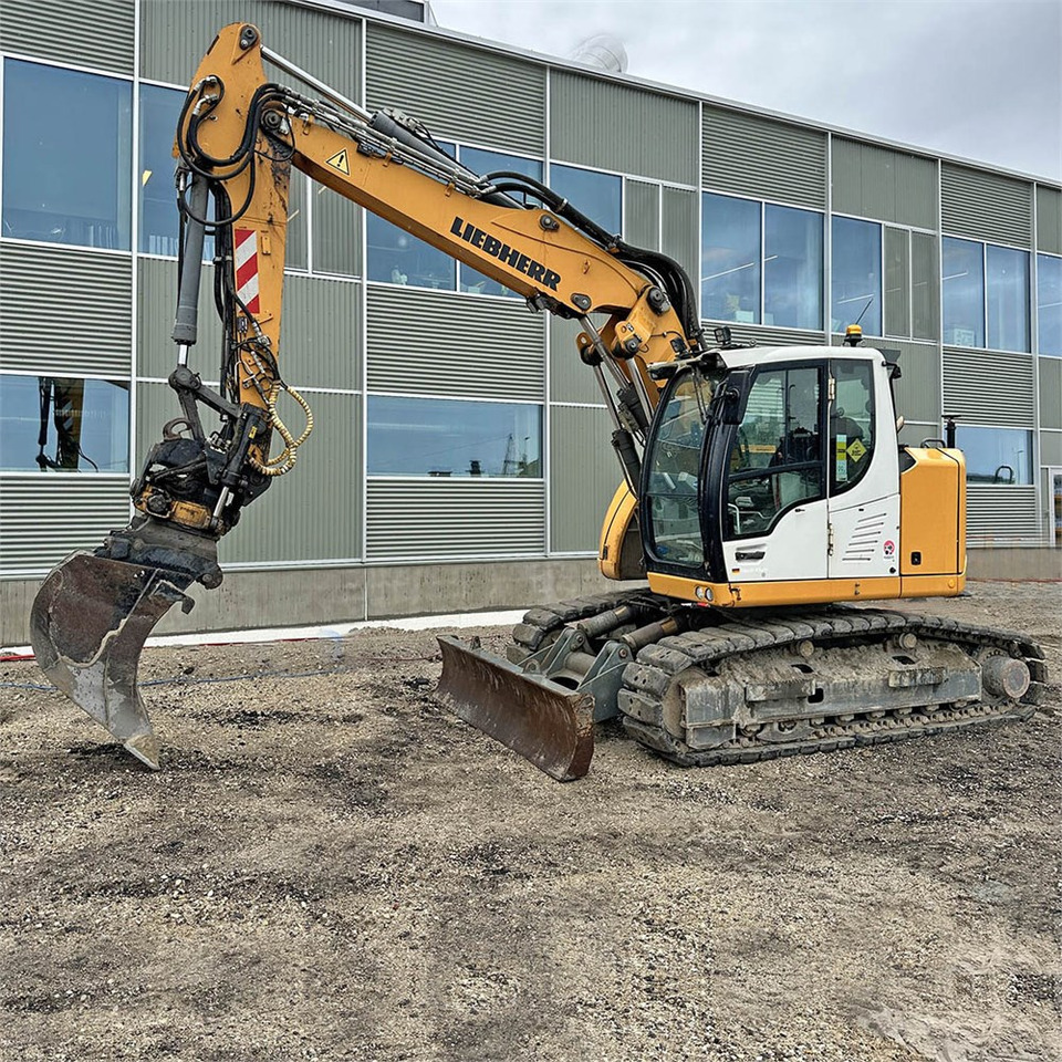 Liebherr R914 Compact Litronic - Mini excavator: picture 1 Liebherr R914 Compact Litronic - Mini excavator: picture 1