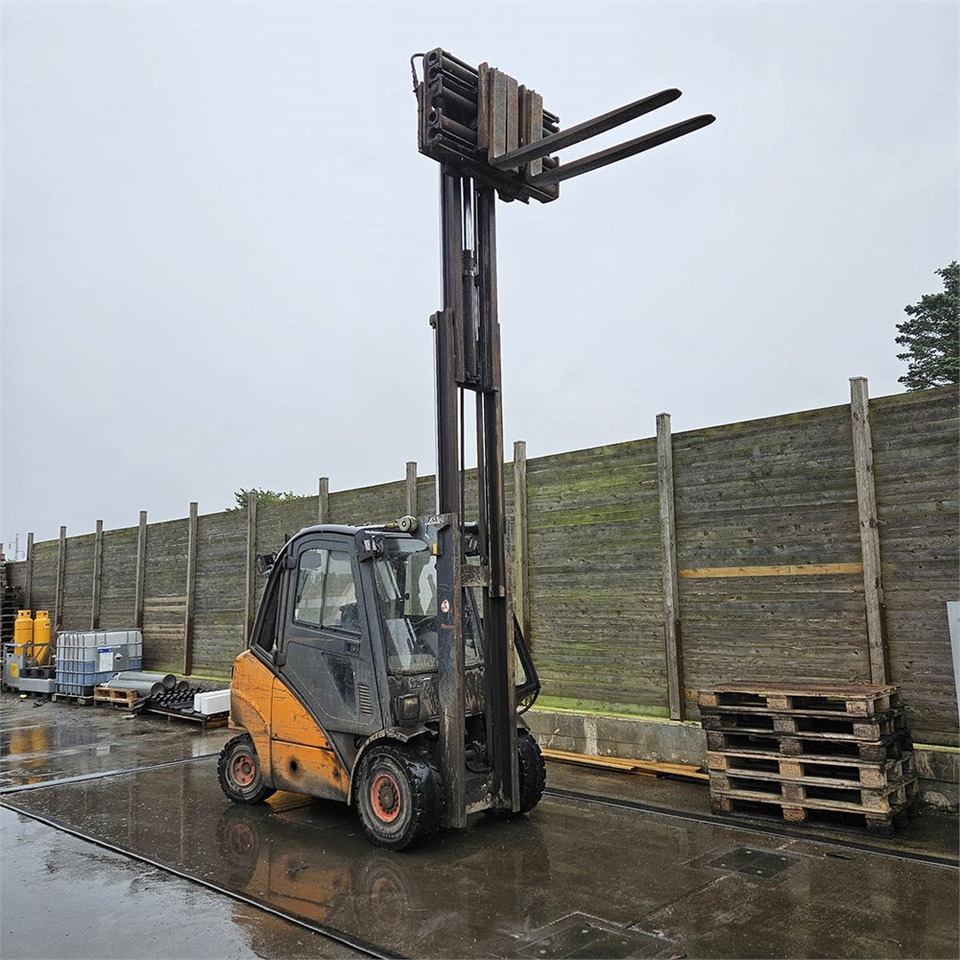 Linde H350 - Forklift: picture 1 Linde H350 - Forklift: picture 1