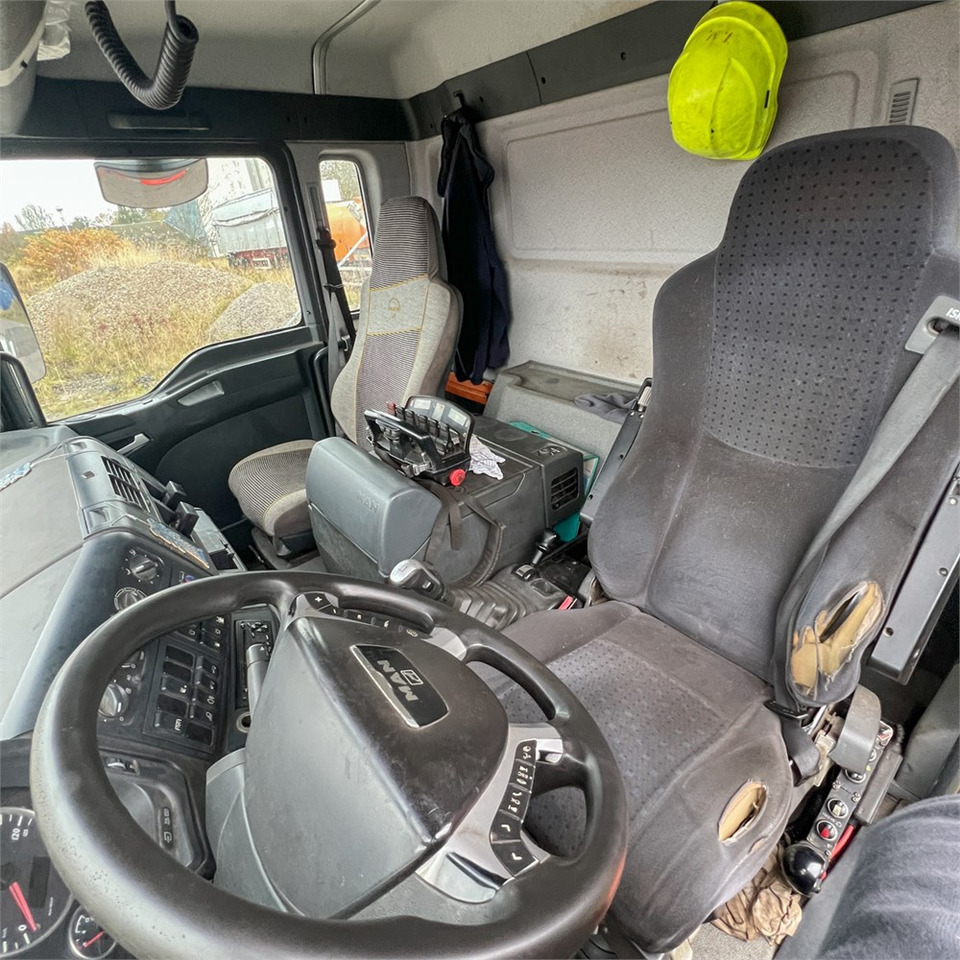 Tipper, Crane truck MAN TGA 8x4 Hydrodrive: picture 18 Tipper, Crane truck MAN TGA 8x4 Hydrodrive: picture 18