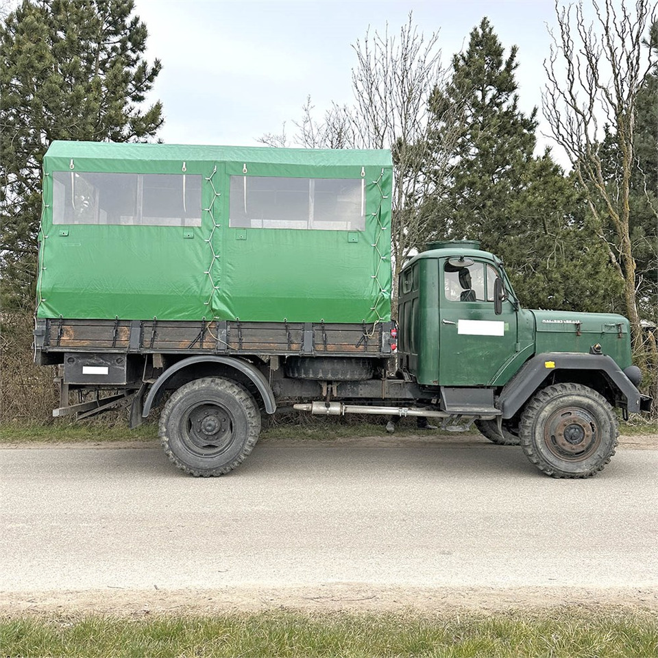 Curtainsider truck Magirus Deutz 125 A: picture 9