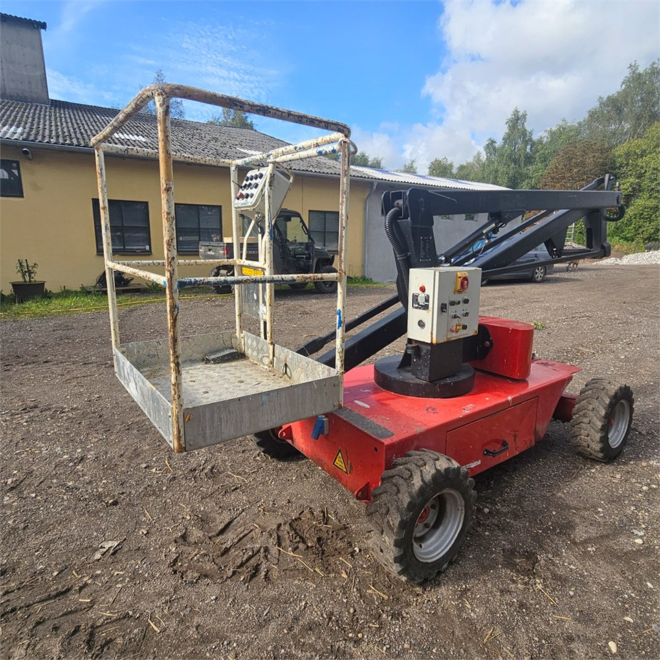 Manitou 100 AE - Articulated boom: picture 3 Manitou 100 AE - Articulated boom: picture 3