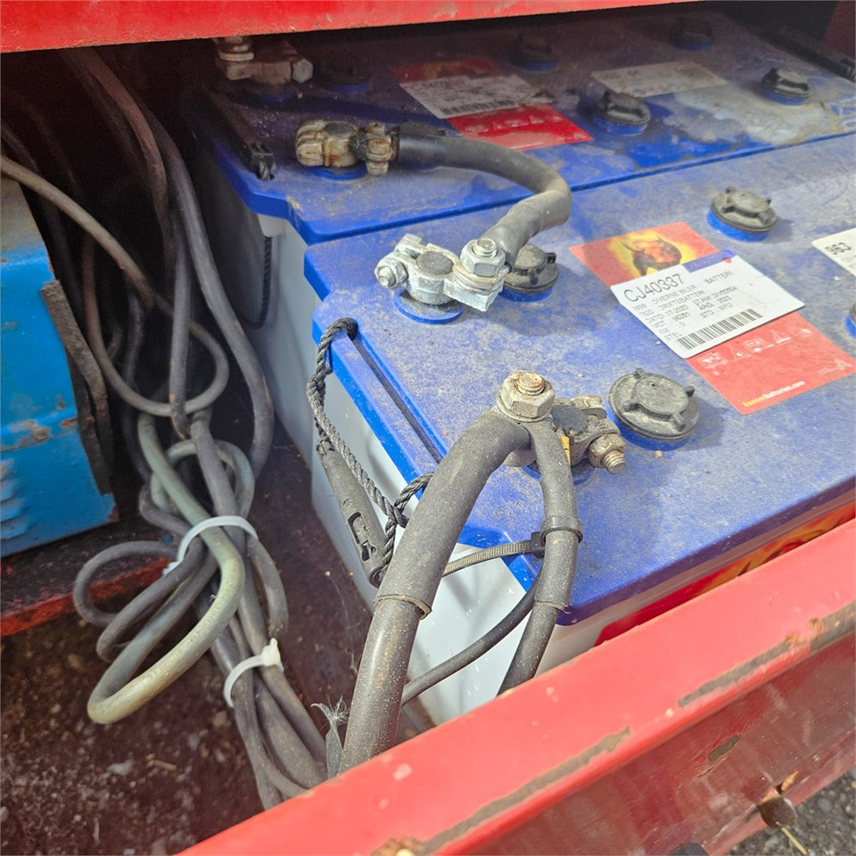 Articulated boom Manitou 100 AE: picture 19