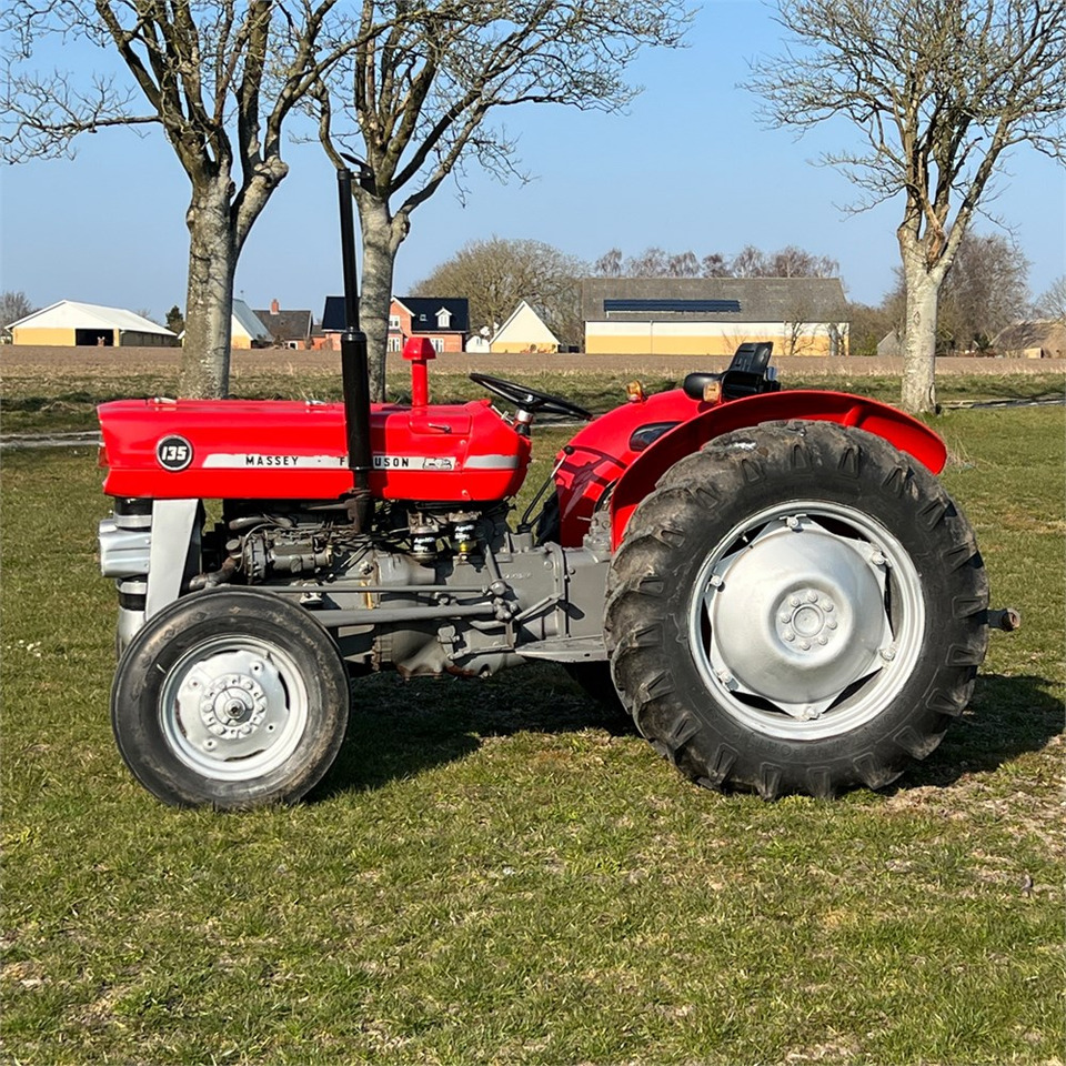Massey Ferguson 135 Diesel - Farm tractor: picture 5 Massey Ferguson 135 Diesel - Farm tractor: picture 5