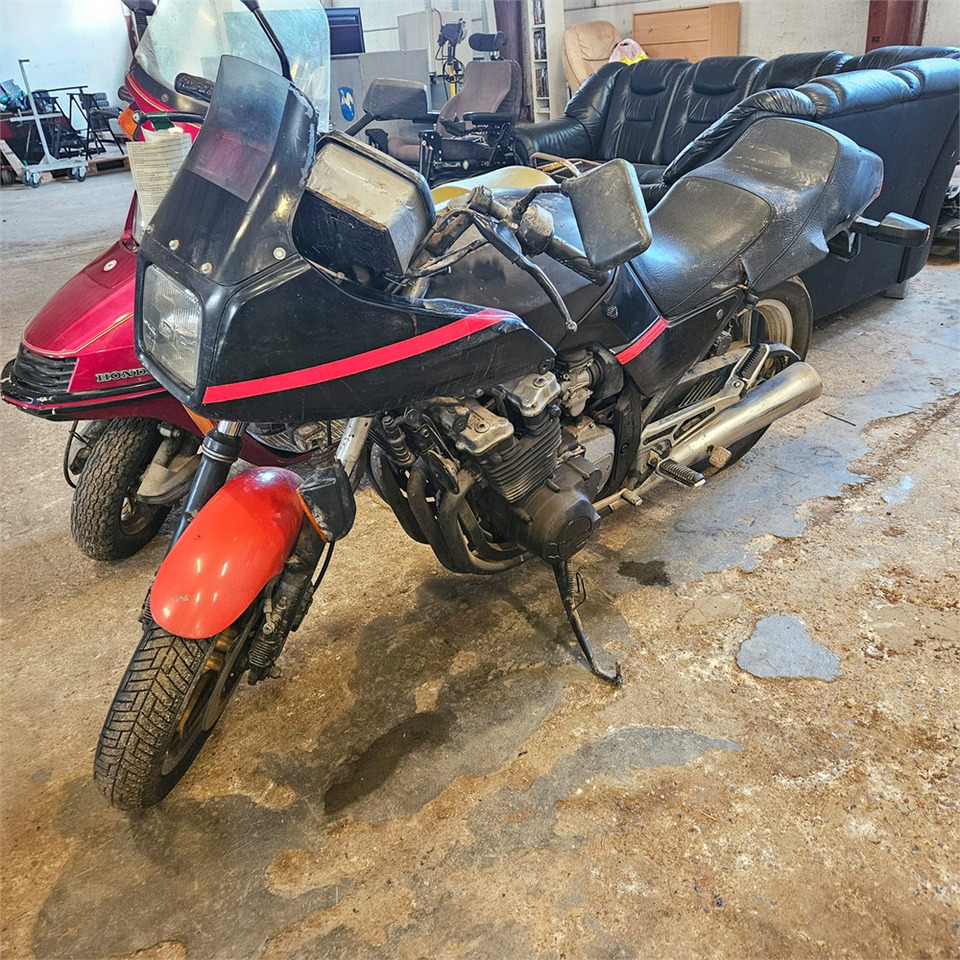 Suzuki GR72A - Motorcycle: picture 2 Suzuki GR72A - Motorcycle: picture 2