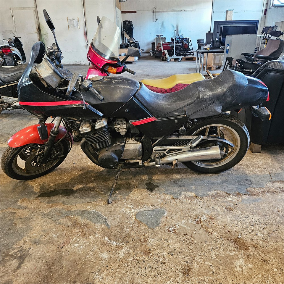 Suzuki GR72A - Motorcycle: picture 3 Suzuki GR72A - Motorcycle: picture 3