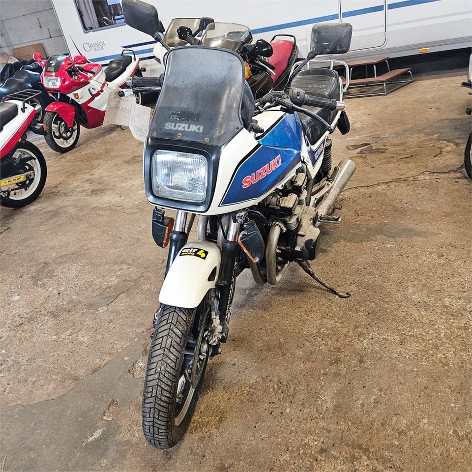 Suzuki GSX 1100 ES - Motorcycle: picture 2 Suzuki GSX 1100 ES - Motorcycle: picture 2