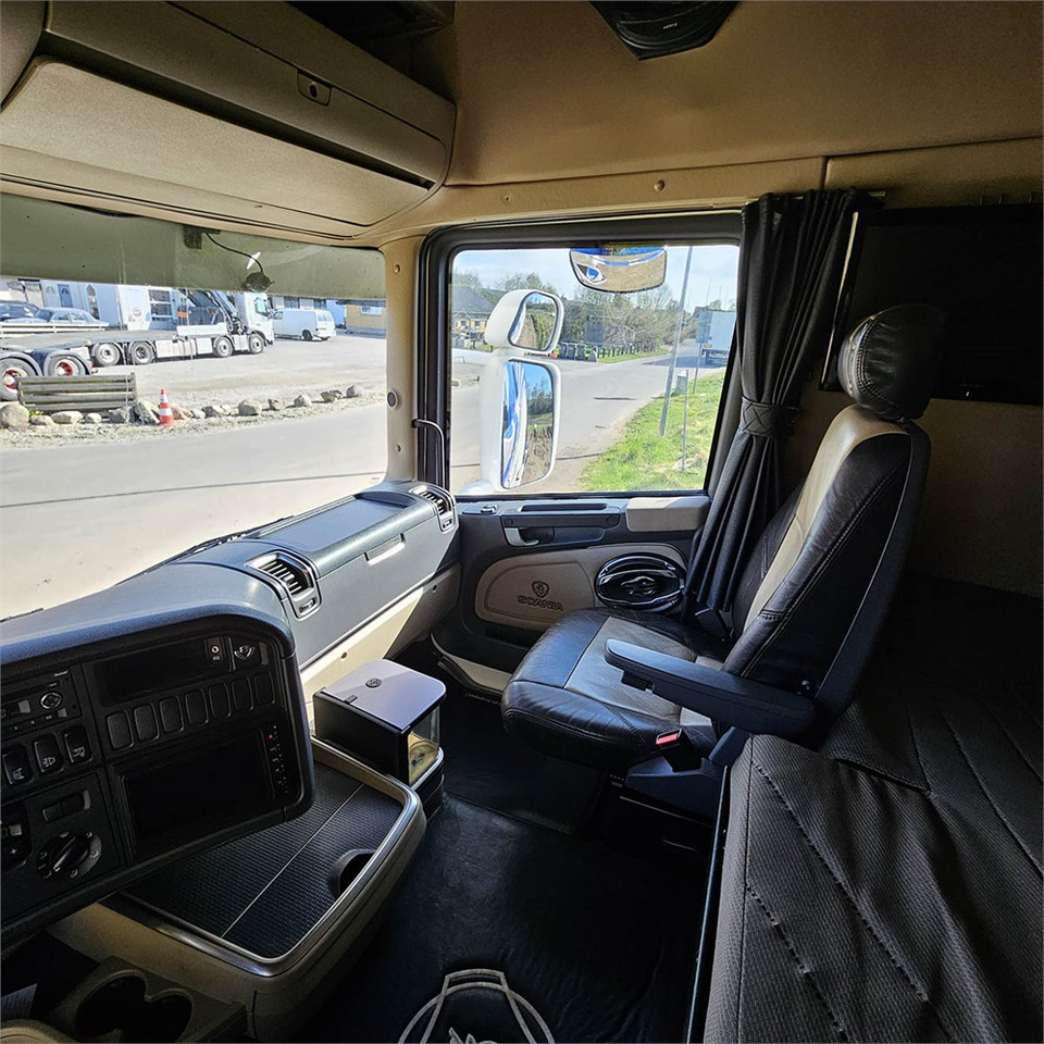 Tractor unit Scania R 560 LA6X2 4MNB: picture 12