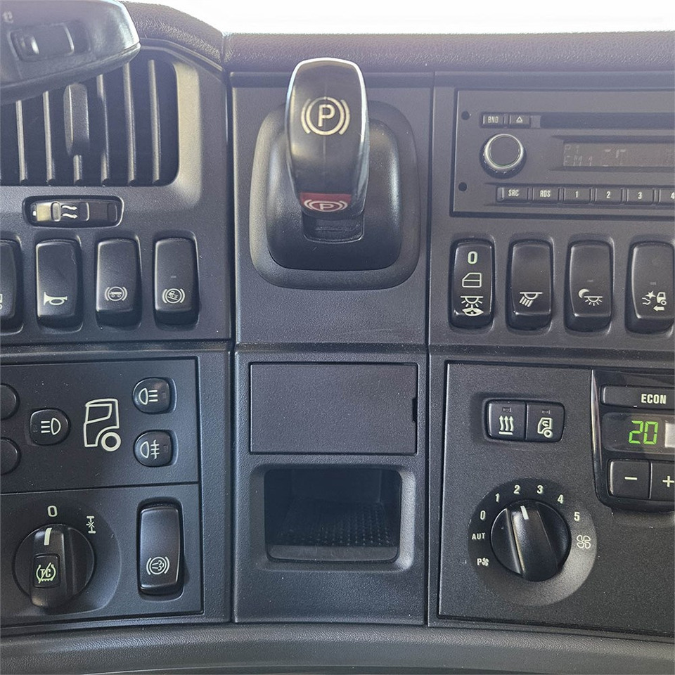 Tractor unit Scania R 560 LA6X2 4MNB: picture 18