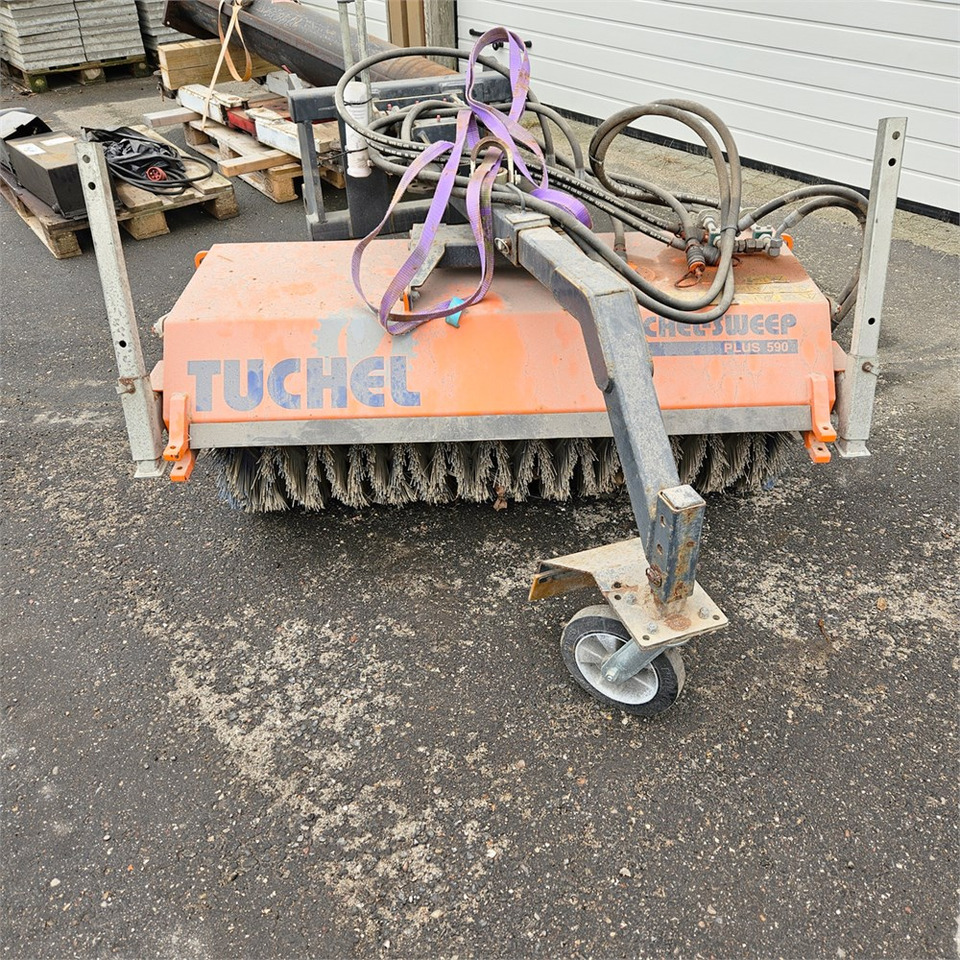 Tuchel Plus 590 - 135 - Broom: picture 2 Tuchel Plus 590 - 135 - Broom: picture 2